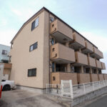 【鶴瀬駅 徒歩2分】ルミエールガーデン鶴瀬 201｜角部屋・2面採光の広め1K｜宅配BOXあり｜賃料6.6万円＋管理費3,000円